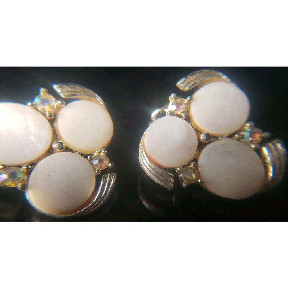 VTG Judy Lee Mother of Pearl Rhinestone Circles Clip On Earrings Signed
